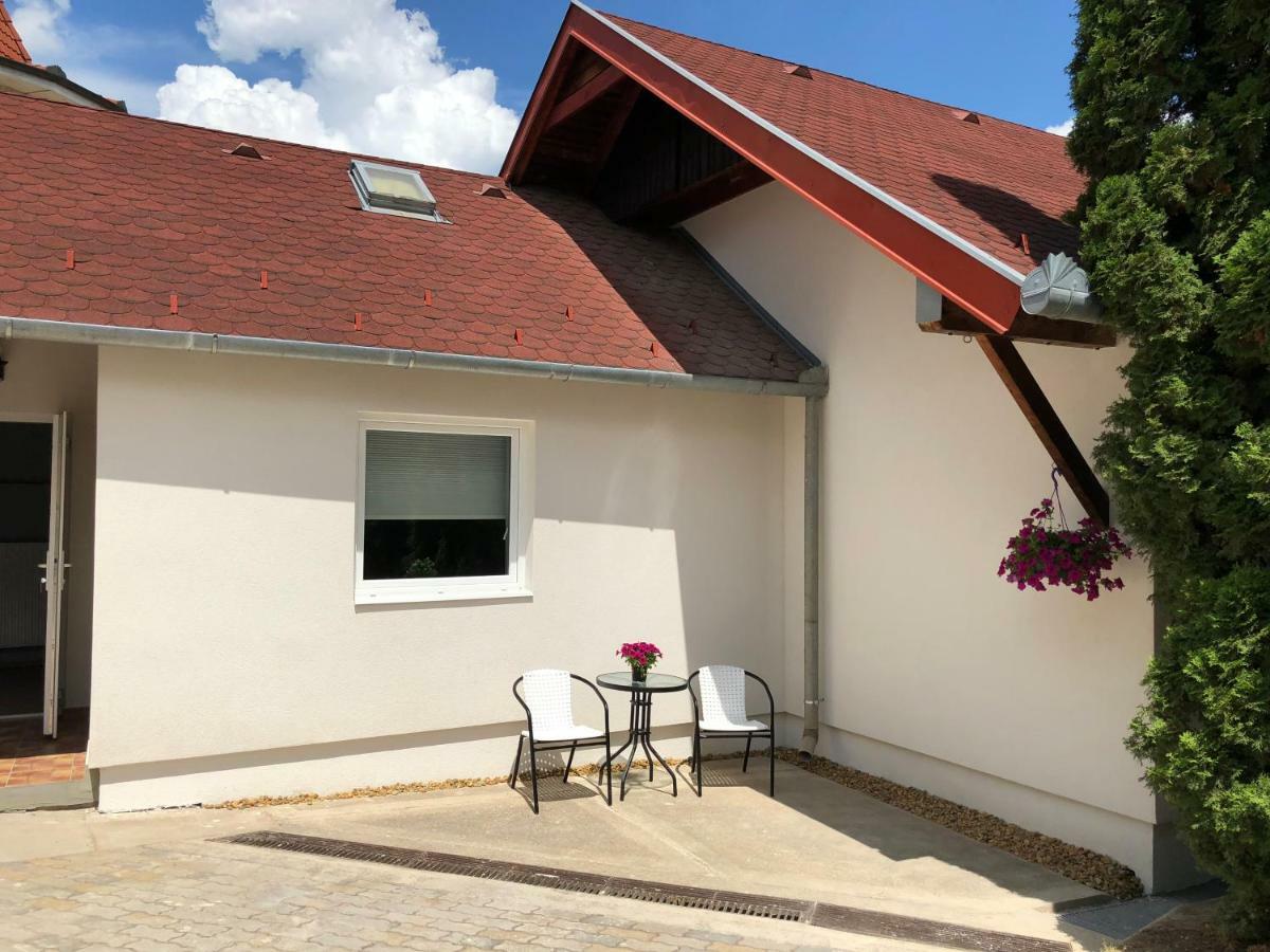 Ferienwohnung White Crow House Hévíz Exterior foto